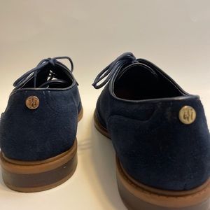 Tommy Hilfiger navy blue men’s lace up dress shoes US size 10M